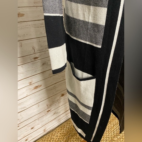 White House Black Market open front cardigan sweater - Picture 3 of 6